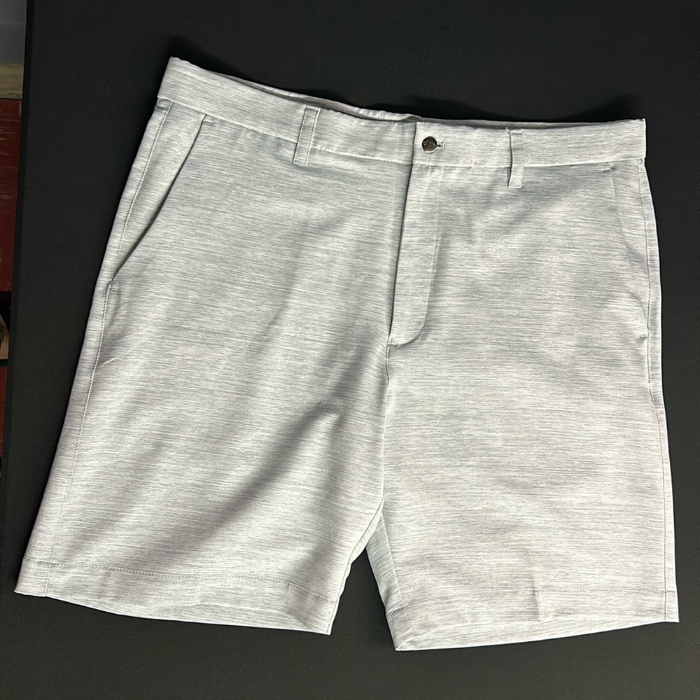 Callaway 38 Flat Front Comfort‎ Waist Poly Stretch Gray Golf Shorts. 9” inseam